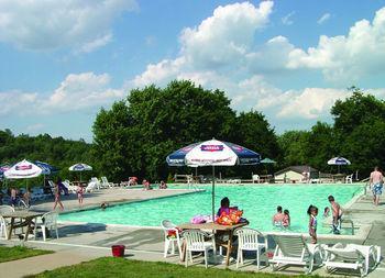 Circle M Rv & Camping Resort - Caravan Park Millersville Exterior foto